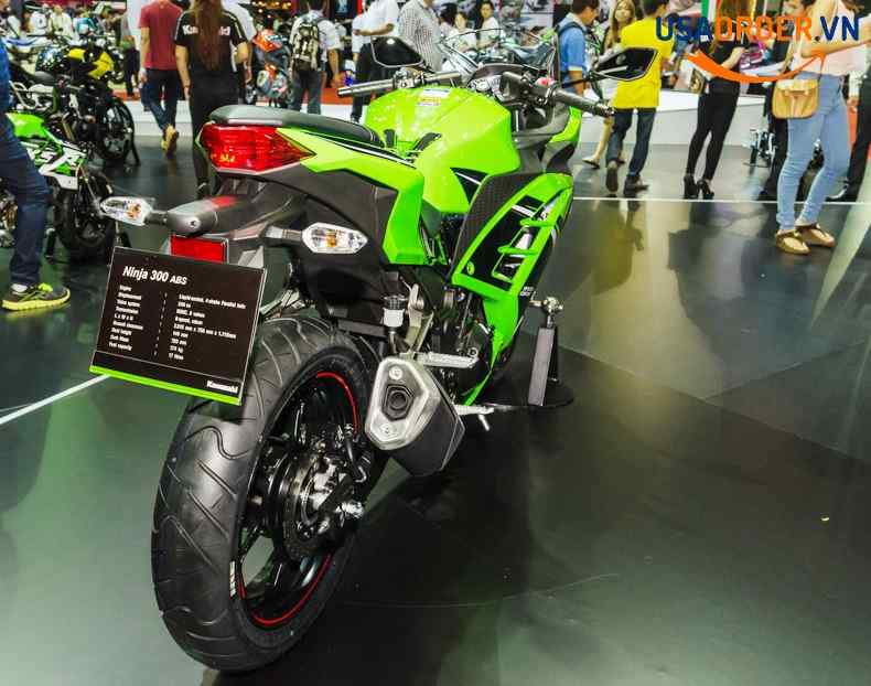 Cách tính giá lăn bánh xe máy mới Kawasaki Ninja 300 201 năm 2018